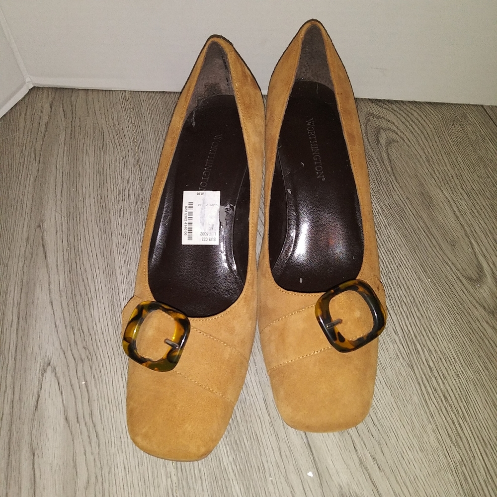 Rust Pump - Picture 2 of 9